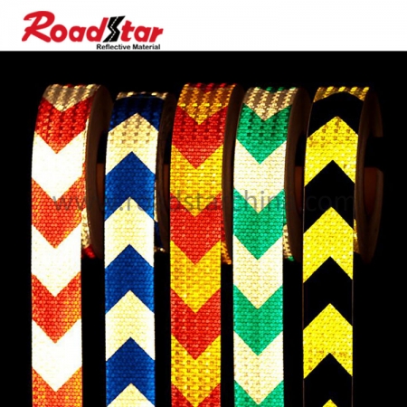 Black Yellow Arrow Retro Reflective PVC Prismatic Tape For Vehicle 